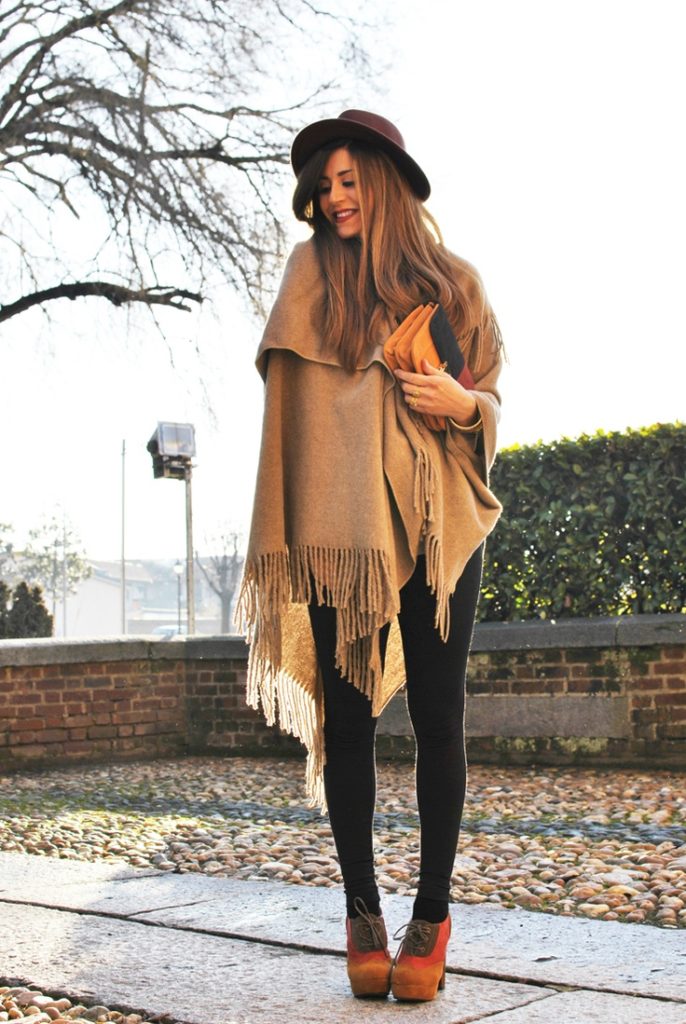 poncho-outfit