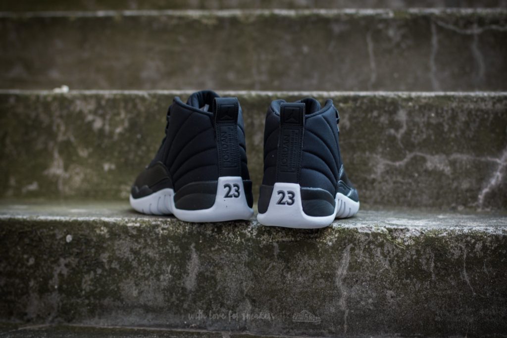 air-jordan-12-retro-black-gym-red-white2