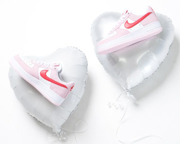 Oslavte Valentýn ve stylu Nike Air Force 1 „Love Letter“!