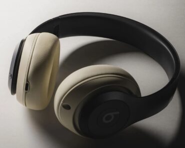 Nová sluchátka Studio Pro: stylový design a vynikající zvuk od Stüssy a Beats